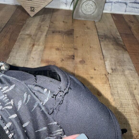 Lululemon Run All Day Backpack
Pitter Patter Black has minor flaws main image 5